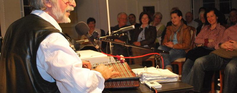 „Zither-Manä“ beim Konzert auf einer Wellenlänge mit dem Publikum - ausverkauft